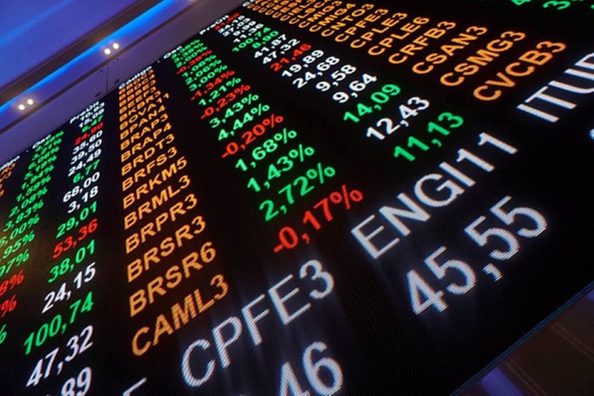 Ibovespa fecha em alta de 0,74% aos 205,6 mil pontos antes de segundo turno