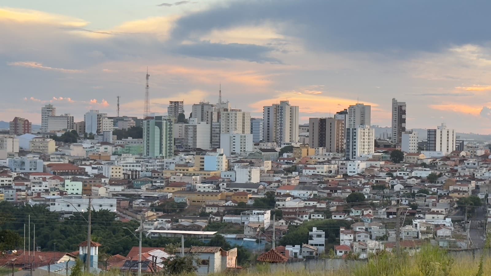 Varginha alcança 2º lugar em Comércio Exterior no ranking das melhores cidades do Brasil